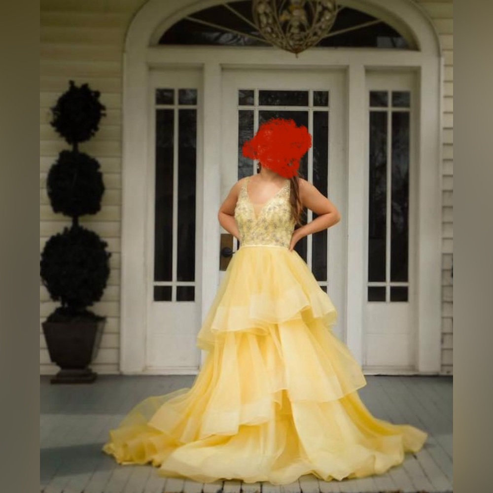 Rachel Allen formal gown, pale yellow, size 6